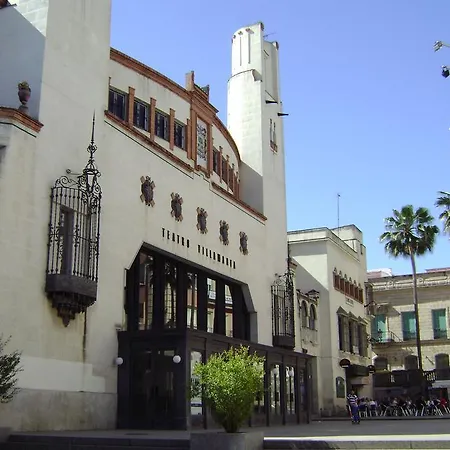 ホテル トルヒーリョ ヘレス